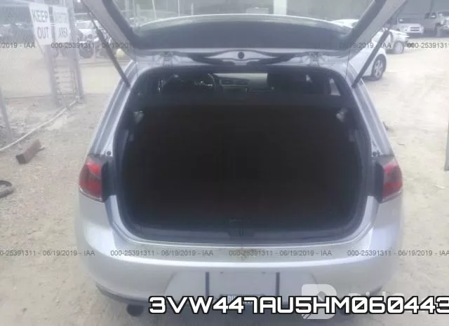 3VW447AU5HM060443_8.webp