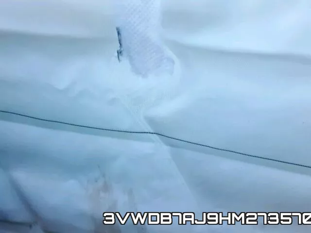 3VWDB7AJ9HM273570