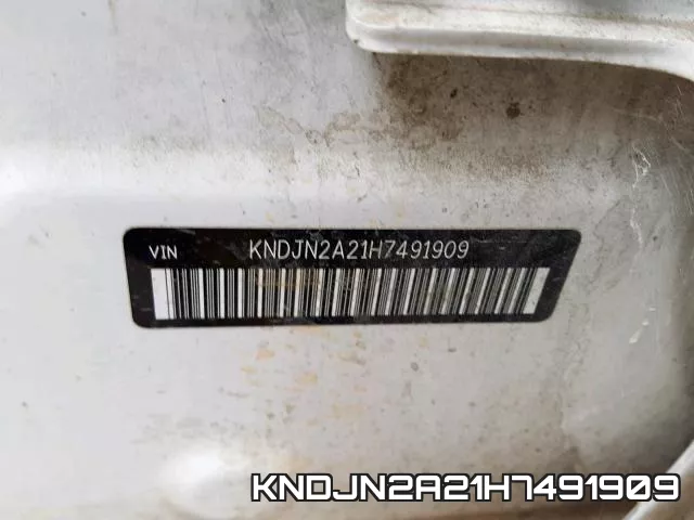 KNDJN2A21H7491909_10.webp