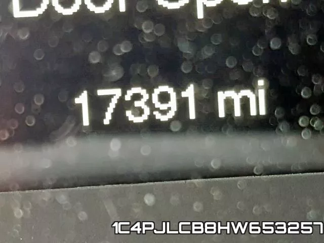 1C4PJLCB8HW653257_8.webp