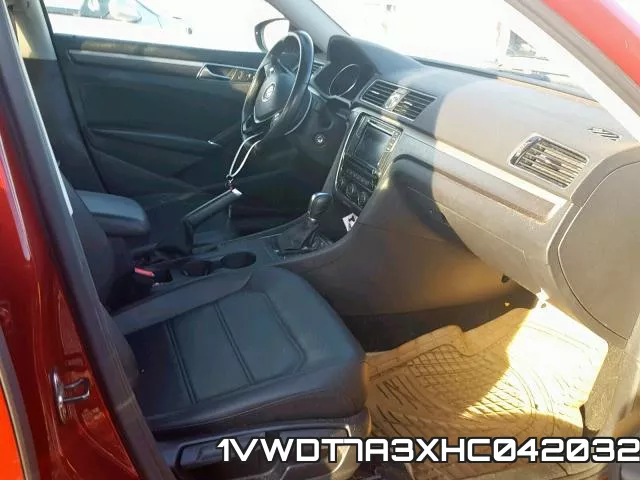 1VWDT7A3XHC042032_5.webp