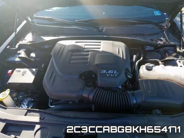 2C3CCABG8KH654171_7.webp