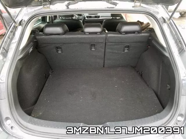 3MZBN1L37JM200391_9.webp