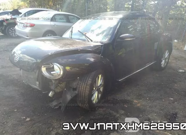 3VWJ17ATXHM628950_2.webp