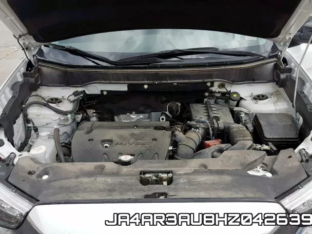 JA4AR3AU8HZ042639_7.webp