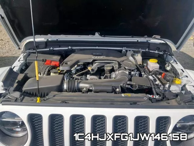 1C4HJXFG1JW146158_7.webp