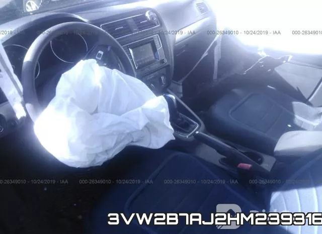 3VW2B7AJ2HM239316_5.webp