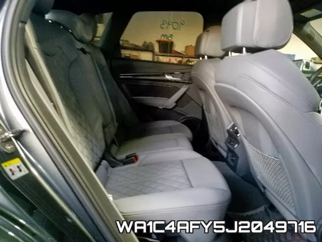 WA1C4AFY5J2049716_6.webp