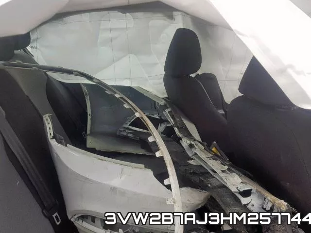 3VW2B7AJ3HM257744_6.webp