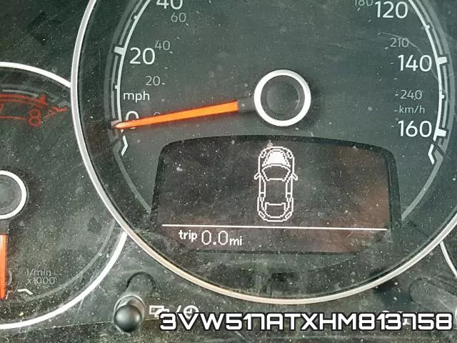 3VW517ATXHM813758_8.webp