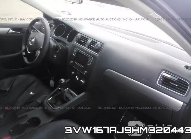 3VW167AJ9HM320443_5.webp