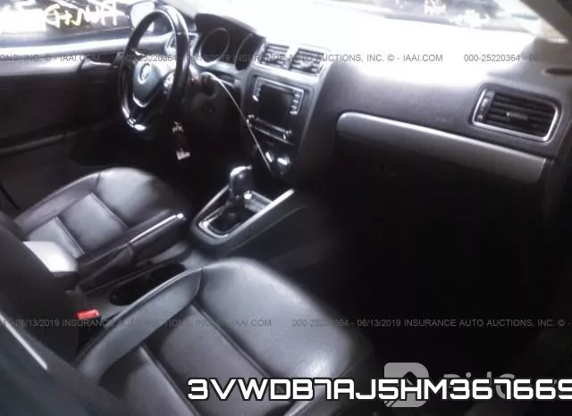 3VWDB7AJ5HM367669_5.webp