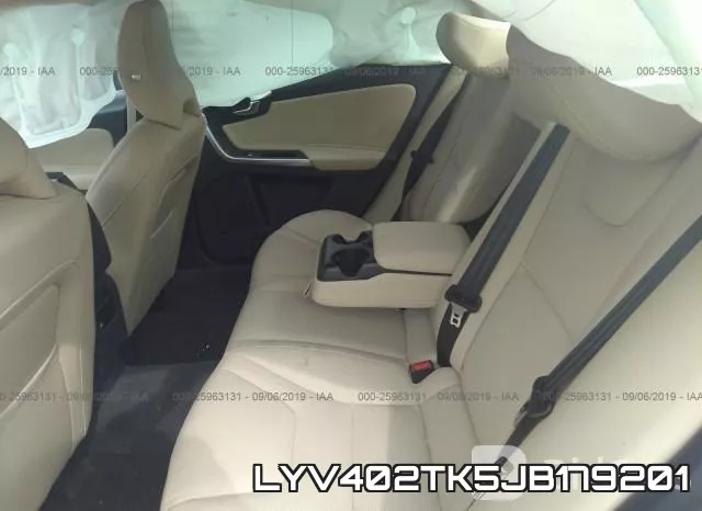 LYV402TK5JB179201_8.webp