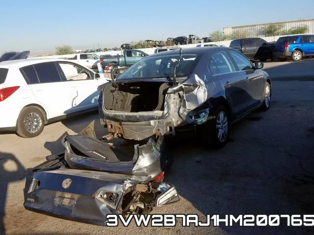 3VW2B7AJ1HM200765_4.webp