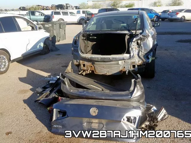 3VW2B7AJ1HM200765_9.webp