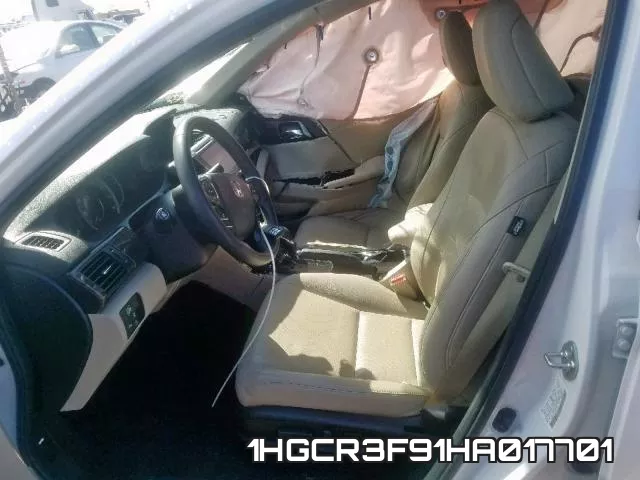 1HGCR3F91HA017701_5.webp