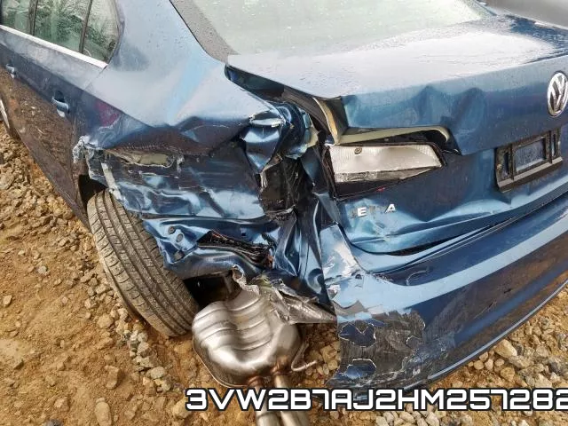 3VW2B7AJ2HM257282_9.webp