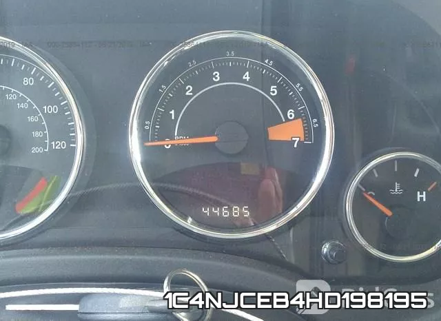 1C4NJCEB4HD198195_7.webp
