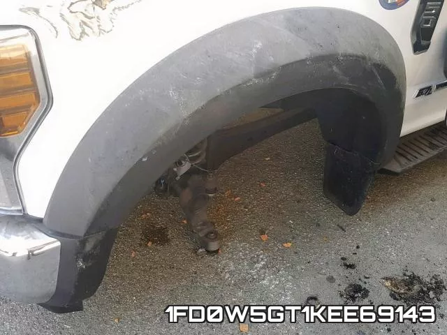 1FD0W5GT1KEE69143_9.webp