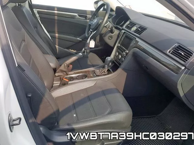 1VWBT7A39HC030297_5.webp