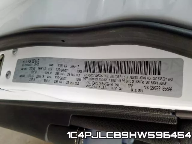 1C4PJLCB9HW596454_10.webp