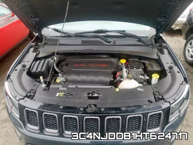 3C4NJDDB1HT624717_7.webp