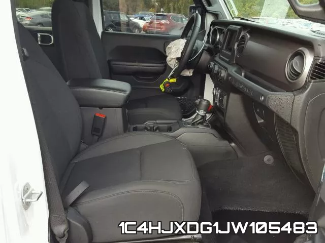 1C4HJXDG1JW105483_5.webp