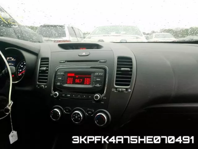 3KPFK4A75HE070491_9.webp