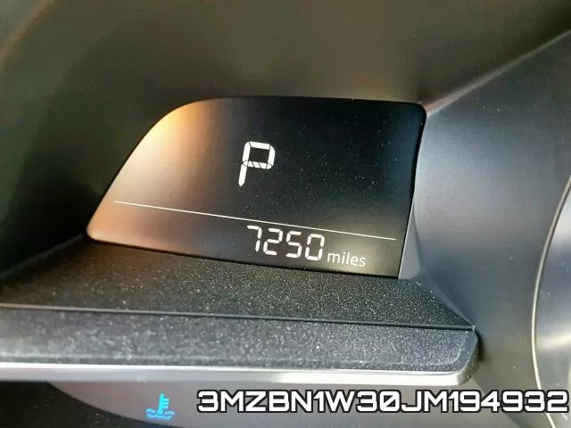 3MZBN1W30JM194932_8.webp