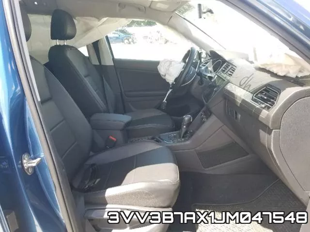 3VV3B7AX1JM047548_5.webp