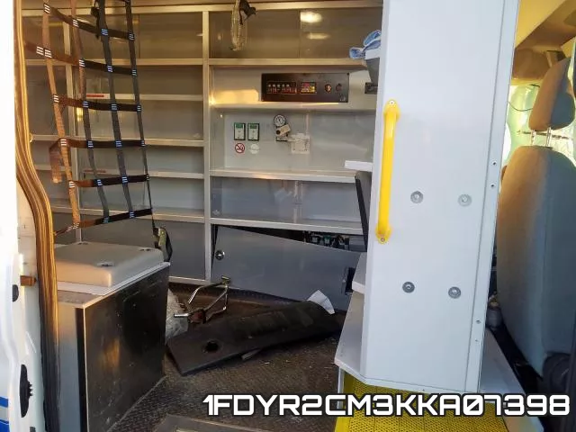 1FDYR2CM3KKA07398_6.webp