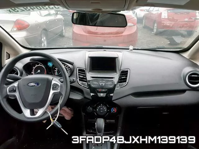3FADP4BJXHM139139_9.webp