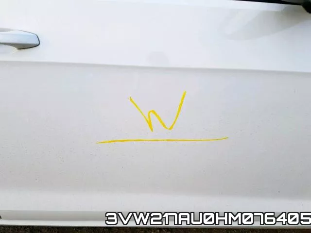 3VW217AU0HM076405_9.webp