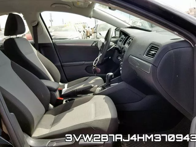 3VW2B7AJ4HM370943_5.webp