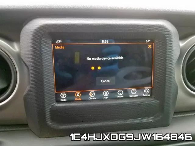 1C4HJXDG9JW164846_9.webp