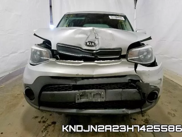KNDJN2A23H7425586_9.webp