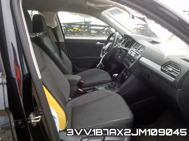 3VV1B7AX2JM109045_5.webp