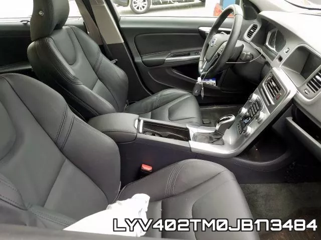 LYV402TM0JB173484_5.webp