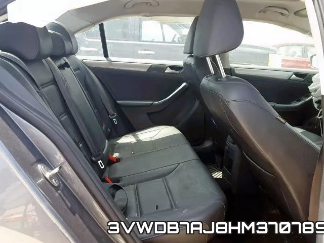 3VWDB7AJ8HM370789_6.webp