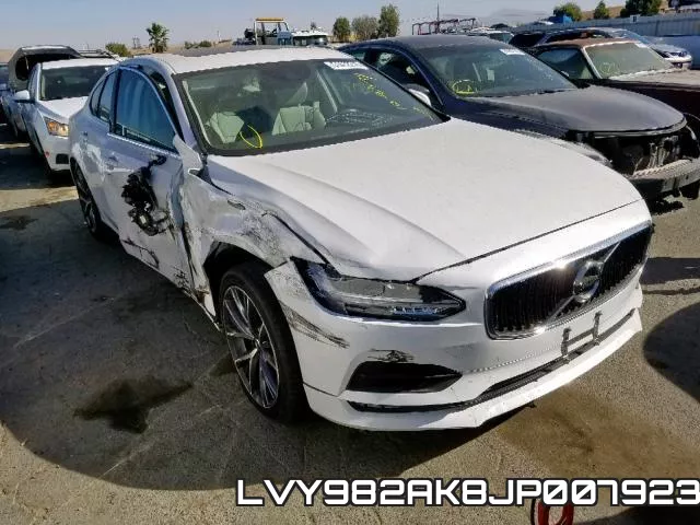 LVY982AK8JP007923_1.webp