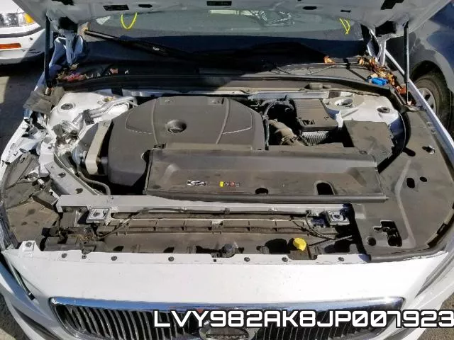 LVY982AK8JP007923_7.webp