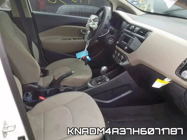KNADM4A37H6071787_5.webp