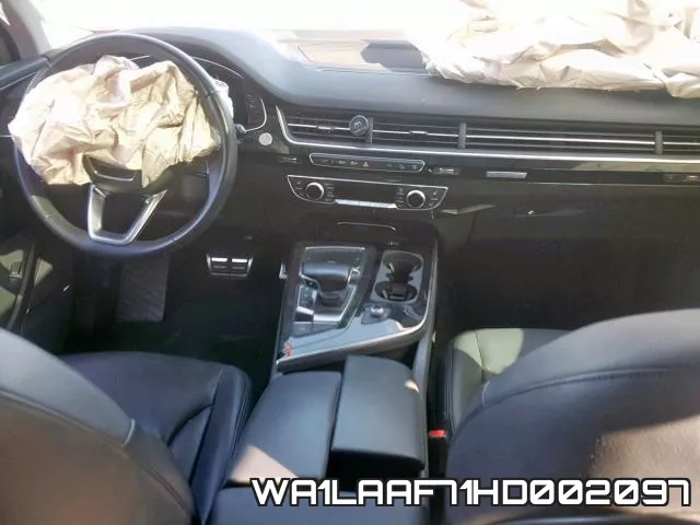 WA1LAAF71HD002097_9.webp