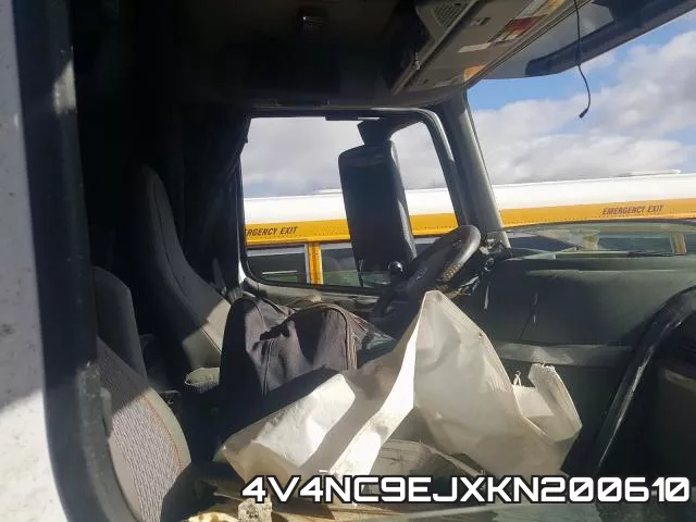 4V4NC9EJXKN200610