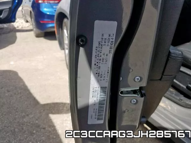 2C3CCAAG3JH285767_10.webp