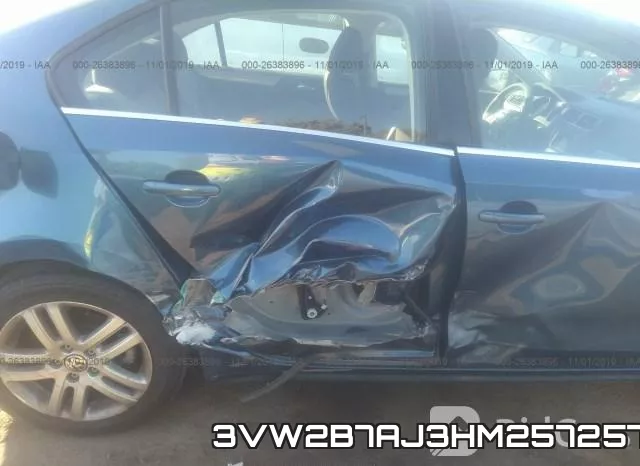 3VW2B7AJ3HM257257_6.webp