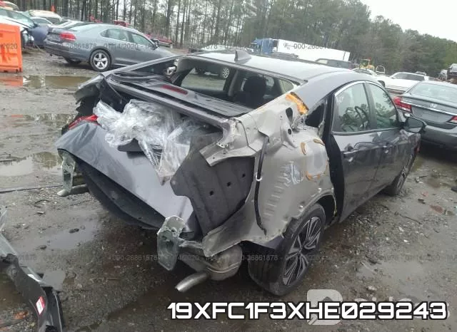 19XFC1F3XHE029243_4.webp