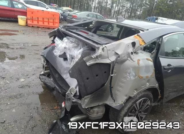 19XFC1F3XHE029243_6.webp