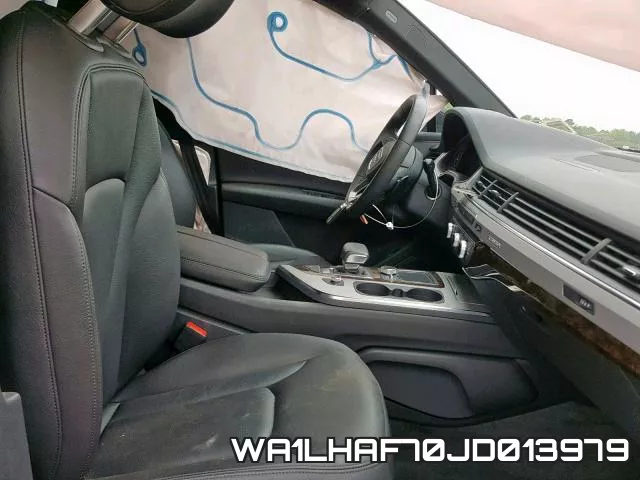 WA1LHAF70JD013979_5.webp