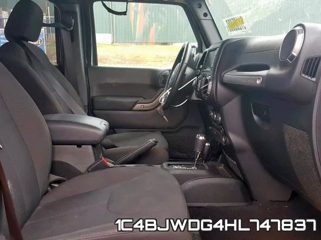 1C4BJWDG4HL747837_5.webp